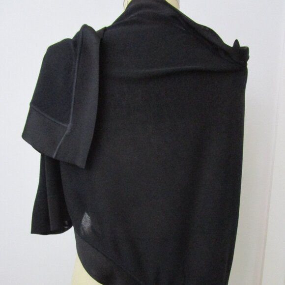 Les Copains Bamboo Viscose One Sleeve Layover Wrap Shawl Coverup Poncho Black - Picture 3 of 11